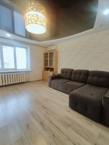 Продам 2к квартиру на Красном Камне, кирпичный дом