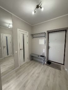 Світла 1 к біля Центрального парку. Є гардероб, 4 поверх, газ!