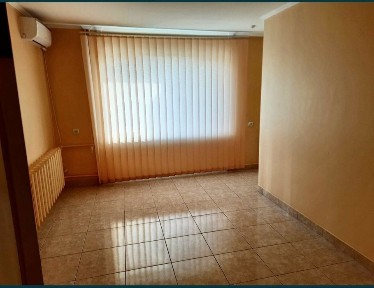 Рованці, проспект Соборності 42