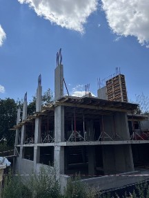 Продаж квартири вул. Яреми