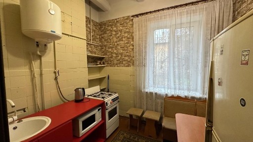 2к. Квартира В Центре вул. Гідності 12. 1- поверх Поверх 1/2 50м2 Вартіс