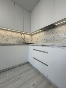 Двокімнатна з новим ремонтом в ЖК Центральний Преміум! Центр міста!