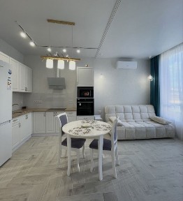 Оренда 1,5 кім Новобудови по Зарічансткій IQ Центр!