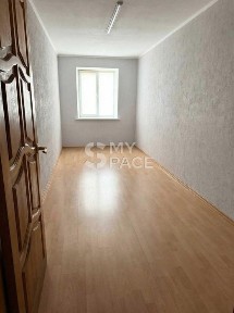 Під бізнес/інвестицію Професора Підвисоцького. центр. трафік. Звіринецька