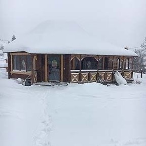 Славське, вулиця Устияновича 122