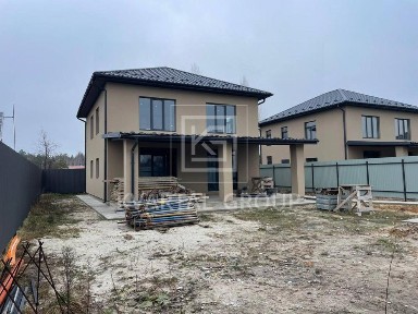 Продам будинок в Дмитрівці. 5 соток ділянка!