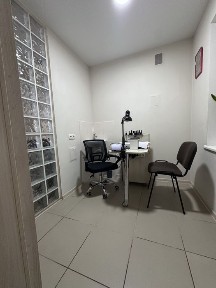 На довгий термін оренда робочого місця (невимикають світло! )