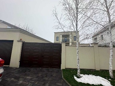 Продам новый дом в Совиньоне с панорамным видом на море.