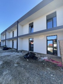 Таунхаус в топовій локації, кутовий з великою земельною ділянкою