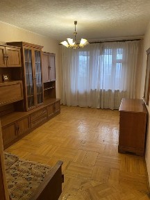 Продам трёхкомнатную квартиру метро Салтовское