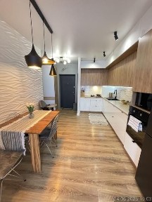 Продається квартира з авторським ремонтом, Франківський район