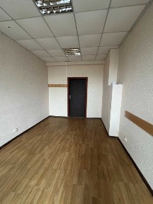 Кабінет в центрі по вул. Небесної Сотні