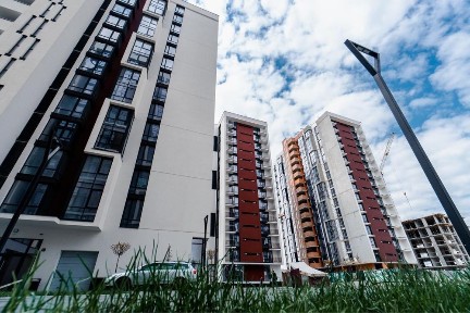 Здана обжита 1 черга ЖК Манхеттен 78 м2 кухня студія 25м2