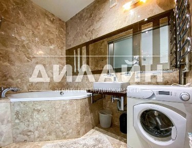 Идеальная студия с панорамным балкном на б. Шевченко