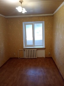 Продам 2-кімнатну квартиру на Вечірньому.