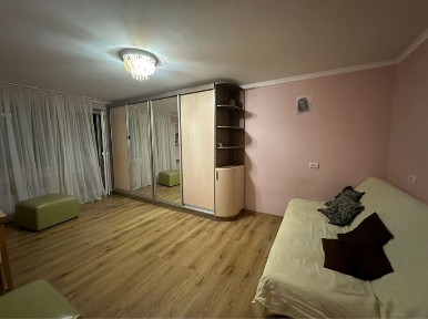 Ужгород 1 кім біля Епіцентру