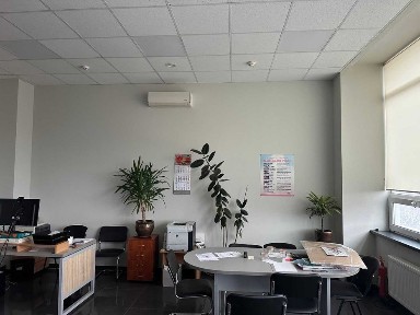 Власник пропонує. Офіс з новим ремонтом, метро Берестейська, 60 м2