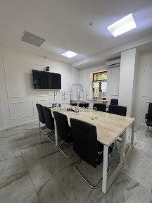 Офісна будівля 755м2 у центрі Києва Жилянска 72а