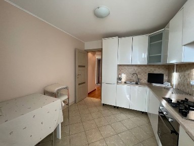 Оренда 2 кімнатна квартира вул. Молодіжна