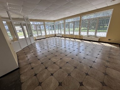 Оренда комерційного приміщення 55 м² у прохідному місці