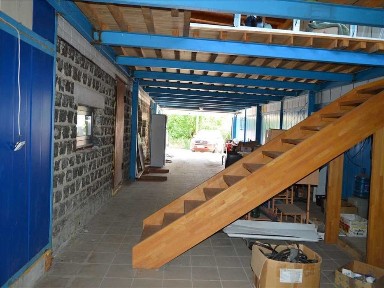 Добротний цегляний будинок на Червоному Шляху