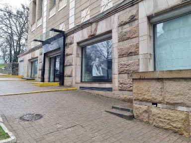 Продаж фасадного приміщення 375 кв. м. вул. Ольгинська, 6. Центр.