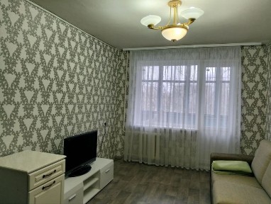 Здається 3 кімнатна квартира в Покровському районі.