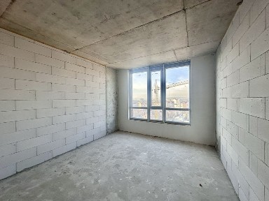 ПРОСТОРА 3-х кімнатна квартира у НОВОБУДОВІ з кухнею студією 30 м кв!