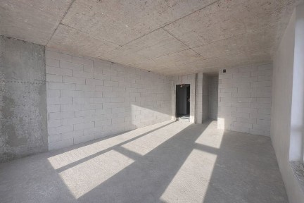 ПРОСТОРА квартира студіо з ПАНОРАМНИМИ вікнами поруч з ЦЕНТРОМ