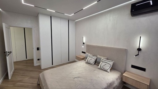 Продається 2х кімнатна квартира з ремонтом в районі ТЦ Майдан