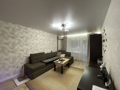 Продається 3-кімн чешка з капітальним ремонтом Героїв Майдану