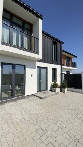 Великий будинок таунхаус на продаж у місті Хуст, Закарпаття