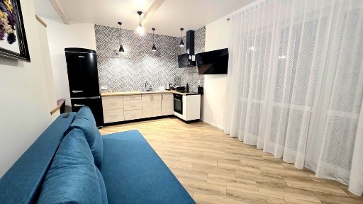 ЦЕНТР МІСТА ! Будинок з МЕБЛЯМИ та технікою