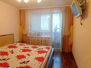 Дніпро, Бурштинова вул., 73