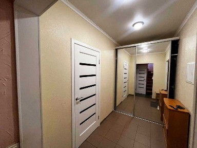 Продається квартира у Вишневому. Розглянемо усі державні програми, б/р