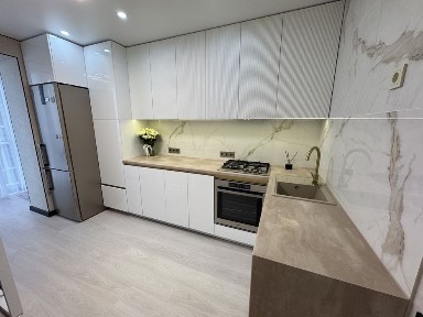 Всі програми! Будинку менше 3хроків! + кладова! Є бомбосховище!