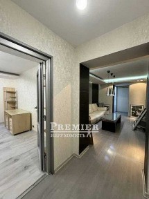 2-кімнатна квартира з ремонтом та великою кухнею-студією