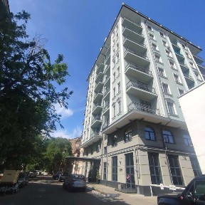 Продам однокомнатную квартиру в клубном доме с АГВ. Центр города.