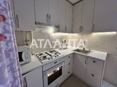 Однокімнатна квартира на середньому поверсі Космонавтів, Черемушки.