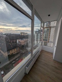 1 кім. квартира біля самісінького входу в парк