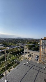 Шикарний пентхаус з виглядом на озеро