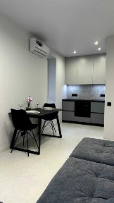 Продаж однокімнатної квартири у новобудові з дизайнерським ремонтом