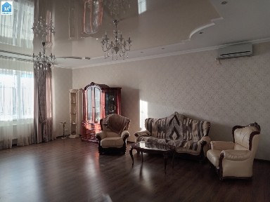 Просторий будинок 600м газ озеро Різдвяна Аваль Погреби!