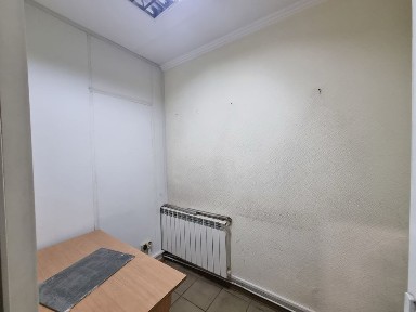 Київ, Оболонський, вулиця Вербова 21