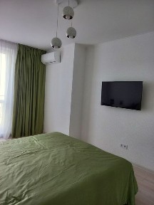 Сдам 1к кв новострой метро Защитников Украины 3/16