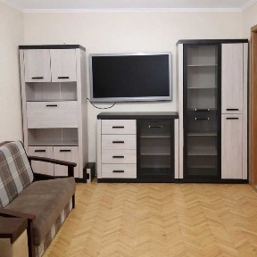 Хотите просыпаться с видом на озеро Солнечное? Ревуцкого 4