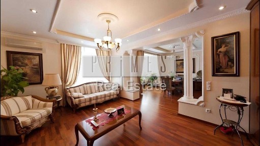 Продаж квартири-пентхаусу, вул. Малевича, Центр, м. Палац «Україна»