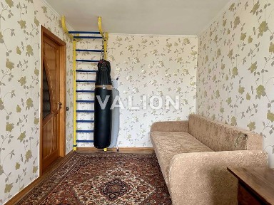 Продаж 2к. квартири, 49 м2, ремонт вул. Стадіонна 13, метро Вокзальна.