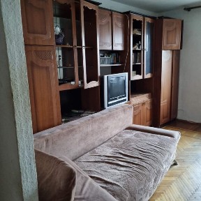 Трехкомнатная двусторонняя квартира, ул. Симиренко, Святошинский район