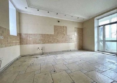 Майдан Незалежностік. 1-кім. квартира (69кв. м.), вул. Костельна 6